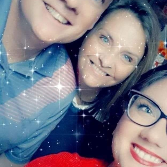 Meet your Posher, Tanya - Picture 1 of 2